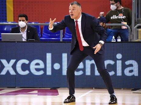 שאראס. בפנים כשחקן וכמאמן (Getty)