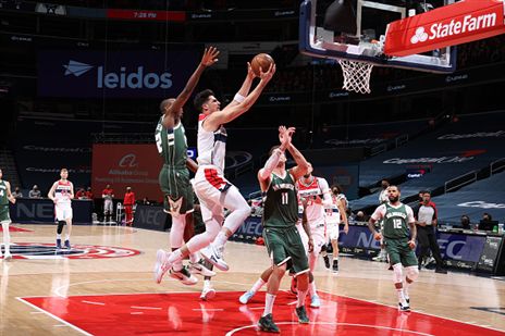 אבדיה מתרומם לסל (Getty)