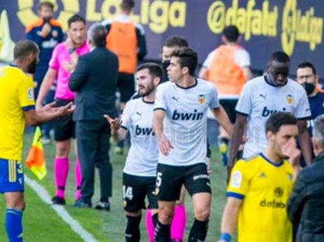 סערה גזענית בקאדיס (האתר הרשמי של ולנסיה)