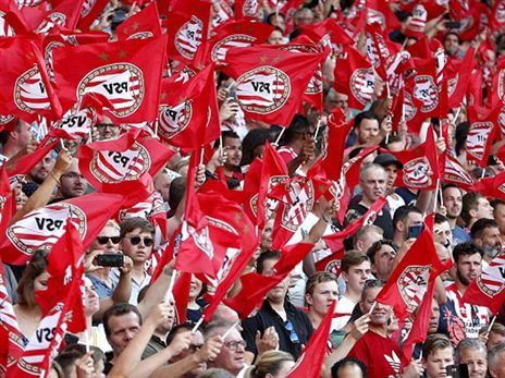 אוהדי פ.ס.וו. יצפו בזהבי מהמחזור ה-30 (Getty)