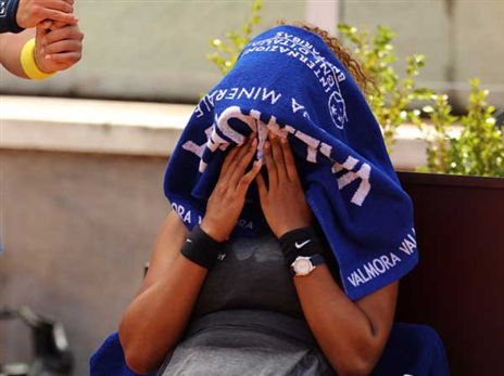 נאומי אוסקה. לוקחת פסק זמן כדי להקל על עצמה נפשית (GETTY)