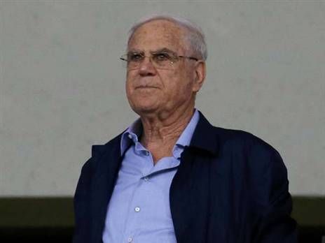 מישהו כאן התעורר. שחר (אלן שיבר)