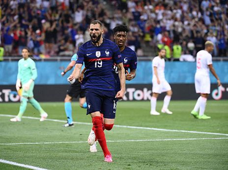 היכה פעמיים והשתווה לזינאדין זידאן (GETTY)