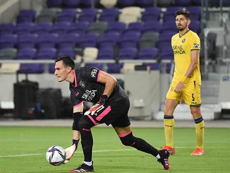 יאניוטיס, לא הרשים במדים הצהובים (ברני ארדוב)