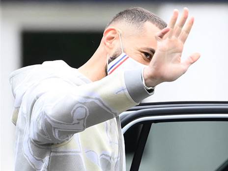 בנזמה והאצבע במתחם קלרפונטן (Getty)