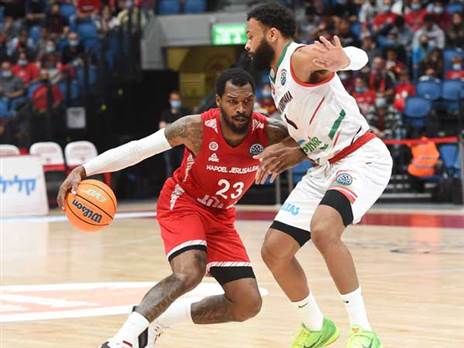 הוא דווקא נראה טוב. קילפטריק (ברני ארדוב)