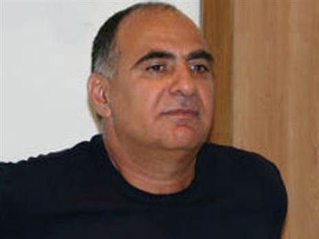 המקל בגלגלי העסקה. אשר אלון