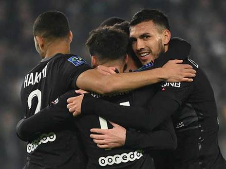 מסי מקבל אהבה מחבריו. פתח לשערים רבים? (GETTY)