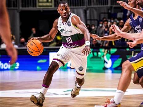 "המאמן ידבר איתו" (FIBA)