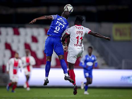 בחר דווקא להישאר. דיניז (צילום: מאור אלקסלסי)