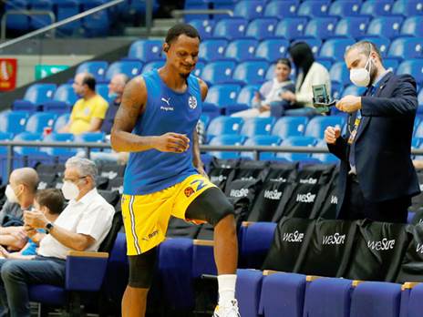 עדיין אין התייחסות למצבו. נאנלי (צילום: אלן שיבר)