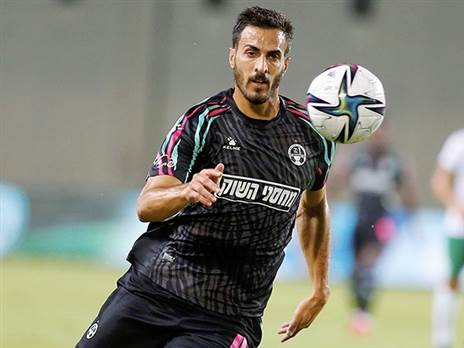 חאתם עבד אלחמיד. המשחק בבלומפילד לנגד עיניו (דני מרון)