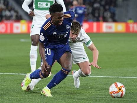 שתי הקבוצות חיפשו את השער המוקדם, אך לא מצאו (GETTY)