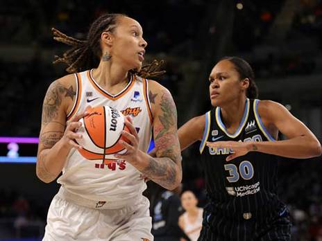 בריטני גריינר. כליאתה עלולה להוביל למשבר (GETTY)