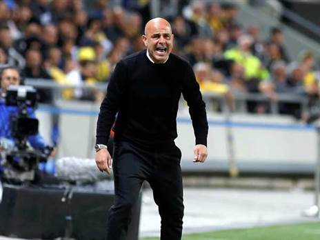 נזף בשחקניו (אלן שיבר)