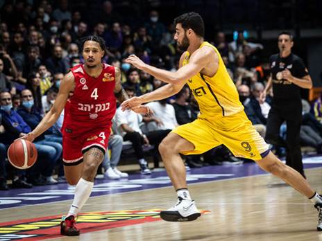 "אדאמס נהנה, אבל לא שוכח שיש מטרה בסוף" (עודד קרני, מנהלת הליגה)