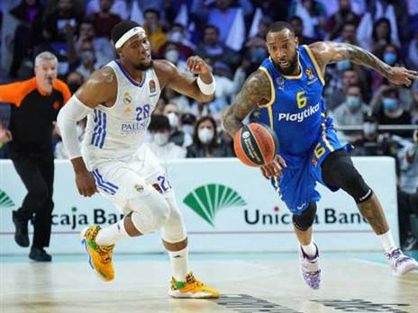 דריק וויליאמס. הצהובים יקבלו יותר מהגבוהים במשחק 2? (GETTY)