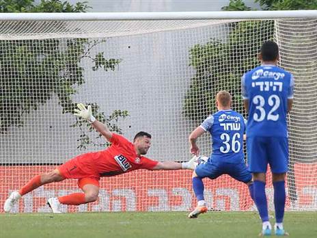 עידו שחר. החמצת הפנדל שלו הייתה רגע קריטי (אודי ציטיאט)