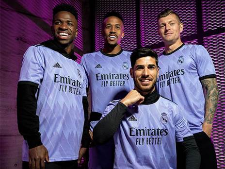 שחקני ריאל מדריד והחולצה היקרה בעולם (Getty)