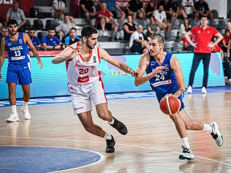 אך שאר הנבחרת לא עלתה טוב לחצי השני (FIBA)