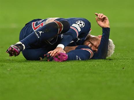 השחקן שסופג הכי הרבה עבירות בעולם (David Ramos/Getty Images)