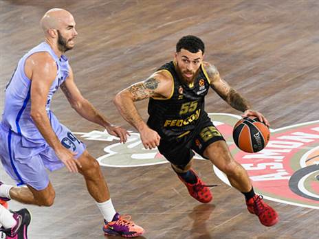 למה קלאת'ס כן מייק ג'יימס לא? (Pascal Della Zuana/Icon Sport via Getty Images)