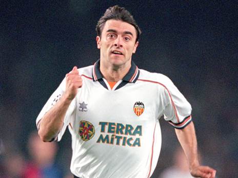 פיוחו לופס. שם שמצמרר כל חובב כדורגל משנות ה-90 (Graham Chadwick /Allsport)