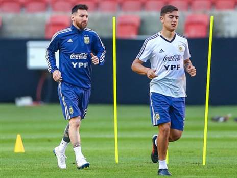 דיבאלה וחבר. ישחקו ביחד במונדיאל? (Lucas Uebel/Getty Images)