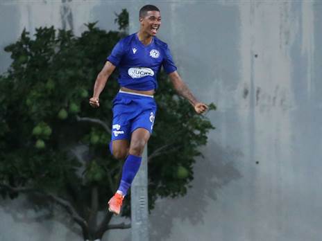 צפוי לפתוח בחוד. טוקלומטי (אודי ציטיאט)