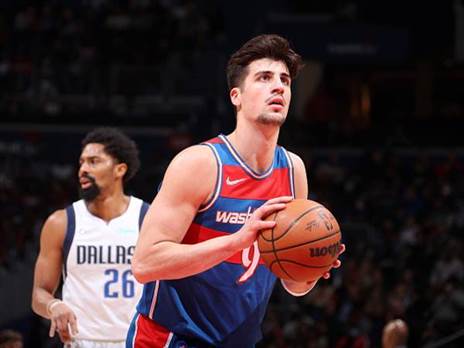 "יכול להיות אחד הקלעים הטובים בליגה" (GETTY)