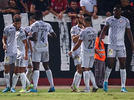 "יוקרה על הפרק" (מאור אלקסלסי)