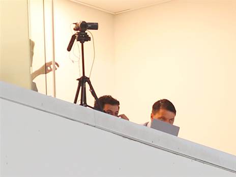 איביץ' ראה את התיקו ביציע (אלן שיבר)