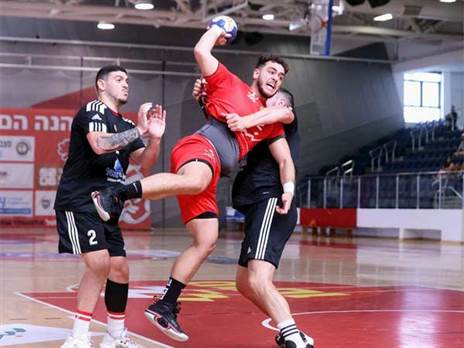 (הדר ואן קולא, איגוד הכדוריד)