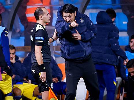 ולדימיר איביץ'. ערב הפכפך עבר על המאמן וקבוצתו (מאור אלקסלסי)