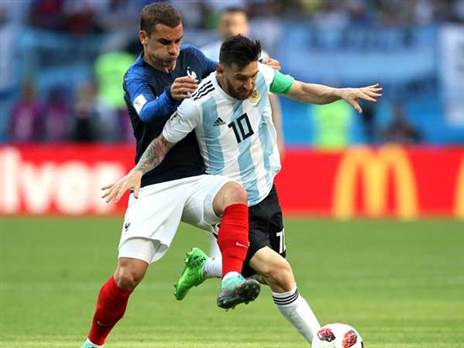 מי ייצא עם ידו על העליונה? (Photo by Kevin C. Cox/Getty Images)