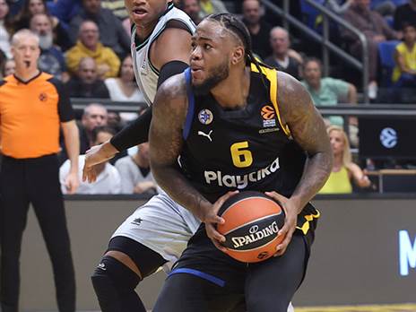 מוכן לאלבה. מרטין (דני מרון)