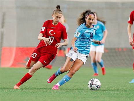 אביטל במדי הנבחרת (קרדיט: אלן שיבר)