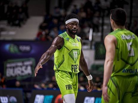 לא רק באשמתו (FIBA)