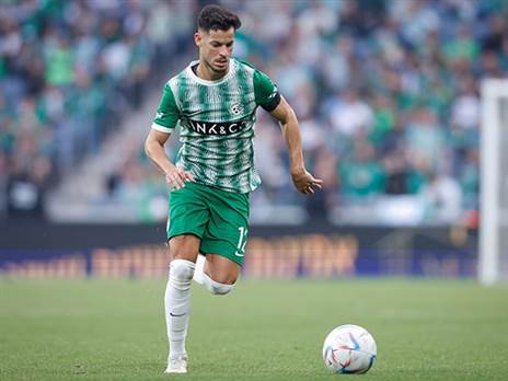 "הוא מבחינתו רוצה לשחק" (אלן שיבר)