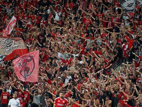 "רוצים להשאיר את המועדון הענק הזה ליגה" (אלן שיבר)