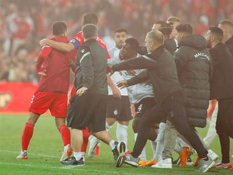 המהומה בסיום (אלן שיבר)