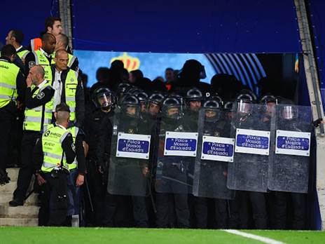 כוחות יס"מ בחדר ההלבשה (Getty)