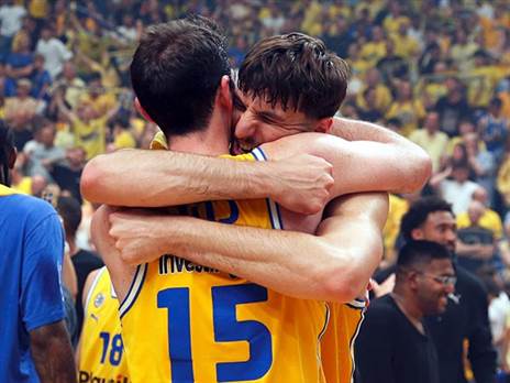 "לסיים עונה כזו בלי אליפות היה בזבוז" (אלן שיבר)