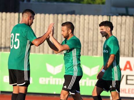 דיא סבע חוגג את השער השלישי (צילום: ראובן כהן, האתר הרשמי של מכבי חיפה)