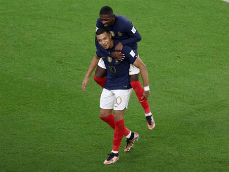 דמבלה בדרך, אבל מה עם אמבפה? ( Elsa/Getty Images)