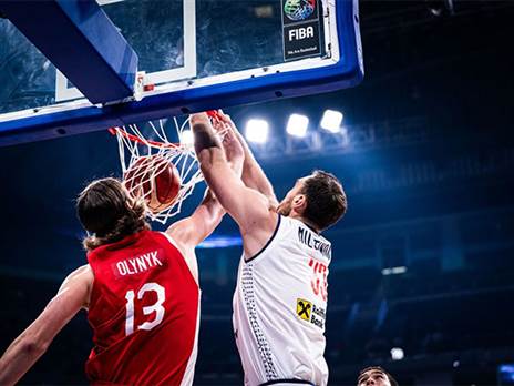 מילוטינוב בטבעת (FIBA)