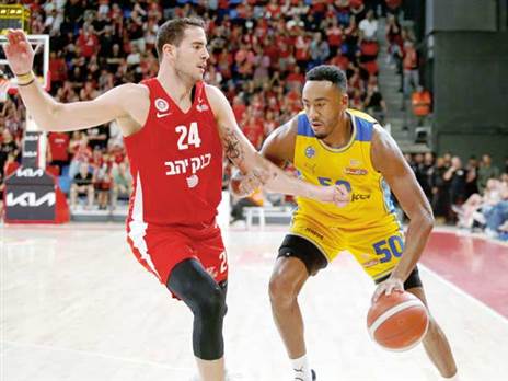 "זה קומץ מאוד קטן שמשפיע" (אלן שיבר)