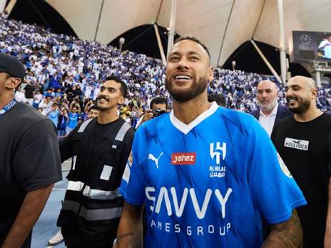 ניימאר במדי אל-הילאל. הברזילאי נפצע גם בסעודיה (GETTY)