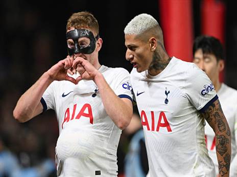 הובילו את הניצחון. רישארליסון וקולוסבסקי (getty)