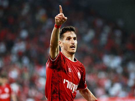 מחכים לקהל (קובי אליהו)